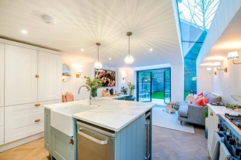 <b>House Extension</b> Specialist in Whitton TW2, TW3, TW4?